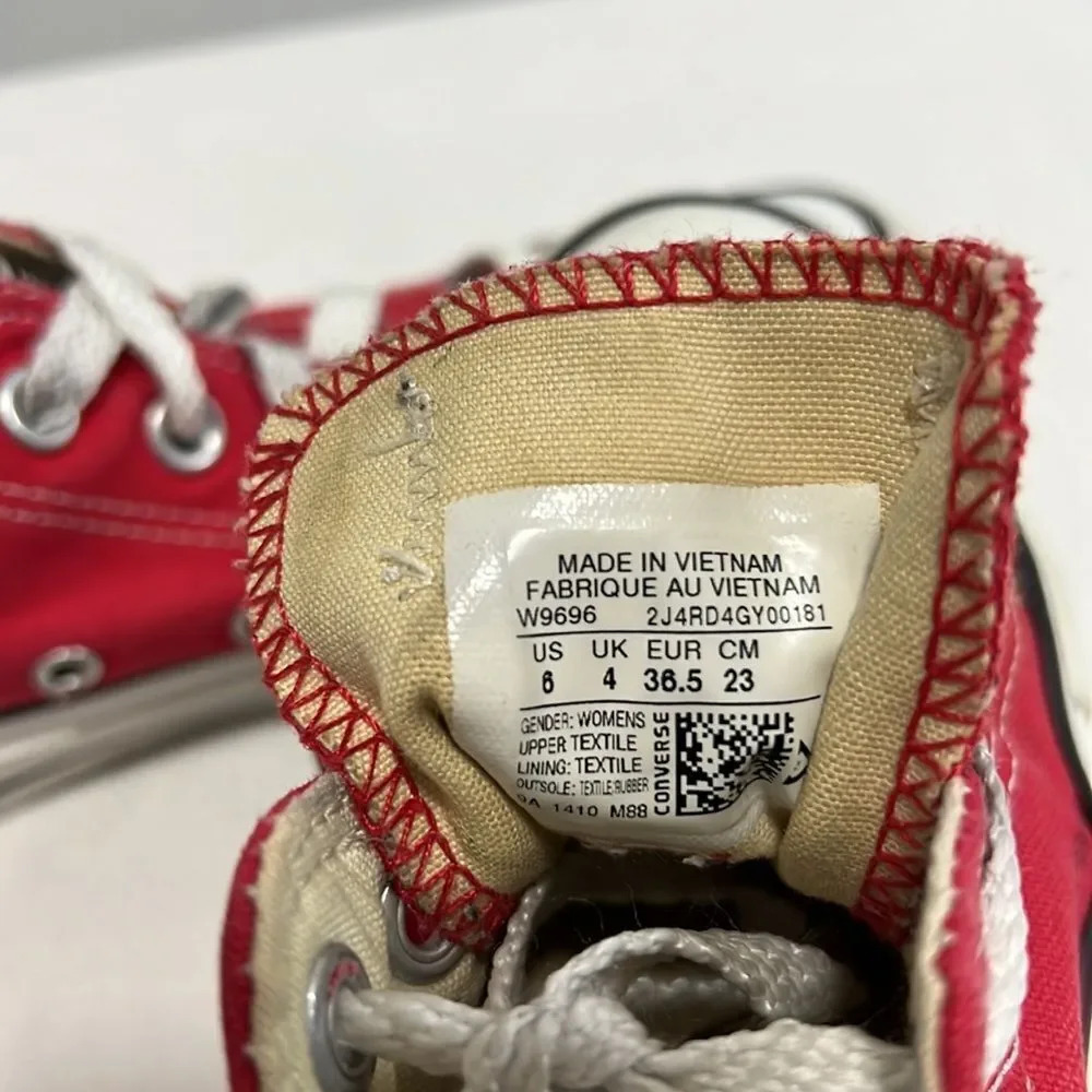 Converse Chuck Taylor All Star Classic Sneakers in Red Women’s size 6 - Picture 7 of 9